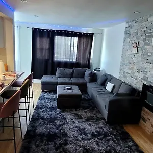 Luxurious 2 Bedrooms With In Séjour chez l'habitant Montréal